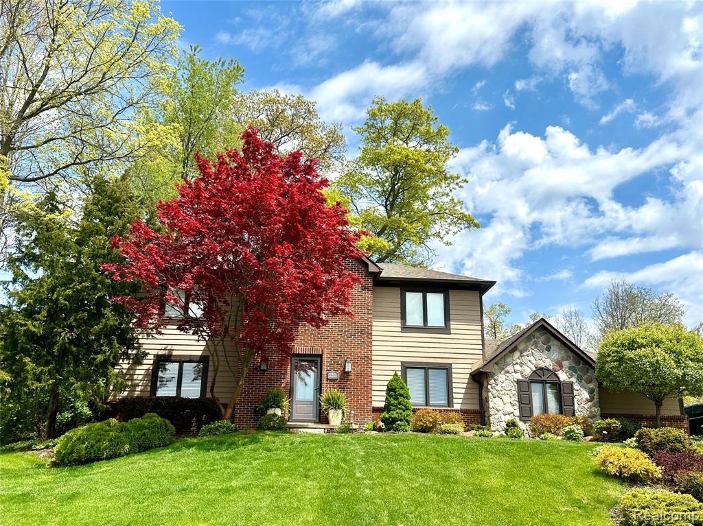 85 Overlake Drive, Lake Orion, MI 48362 — front exterior