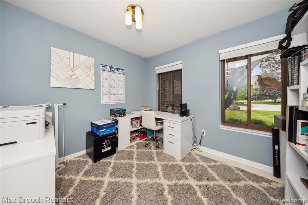 6247 Carpathian Court, West Bloomfield, MI 48324 — Photo 32