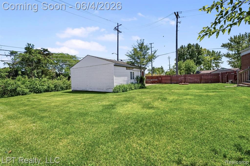 18181 Winwood Court, Brownstown, MI 48193 — Photo 16