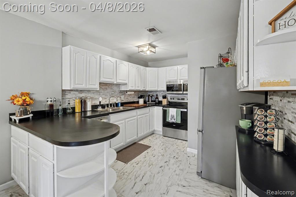 6399 Eastlawn Avenue, Clawson, MI — Photo 10
