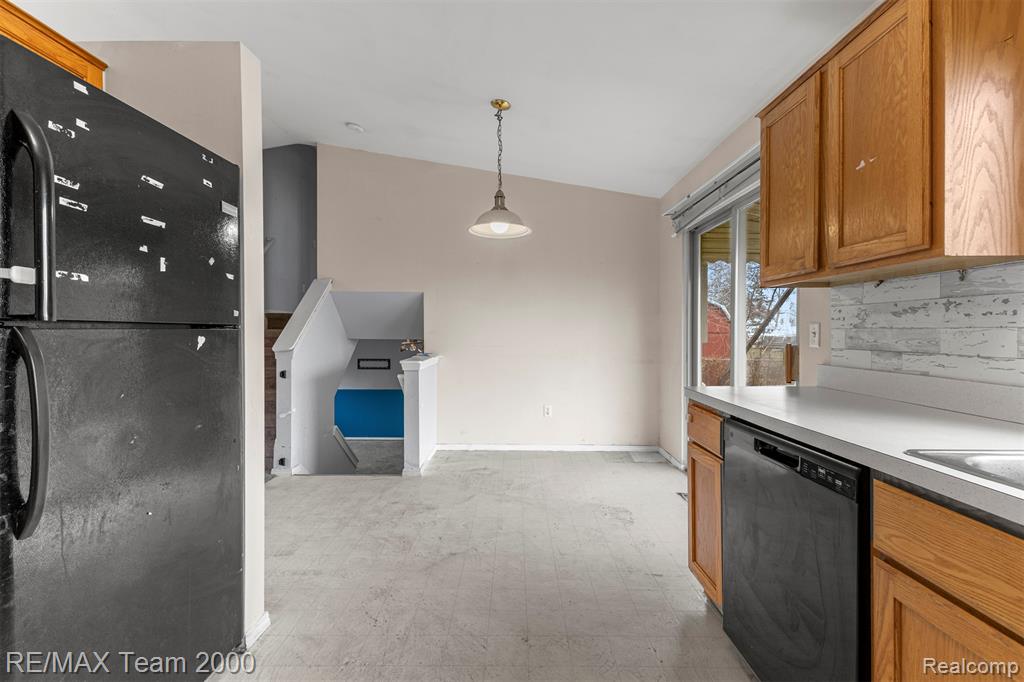 2714 Hallman Avenue, Waterford, MI 48328 — Photo 14