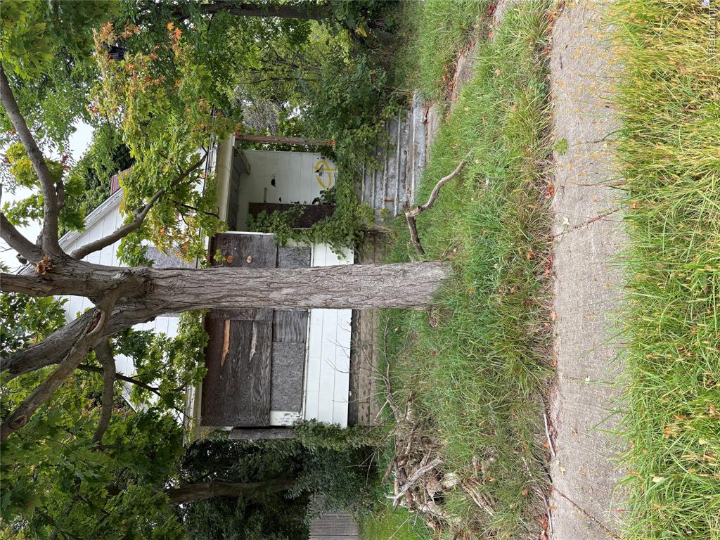 2110 Adams Avenue, Flint, MI 48505