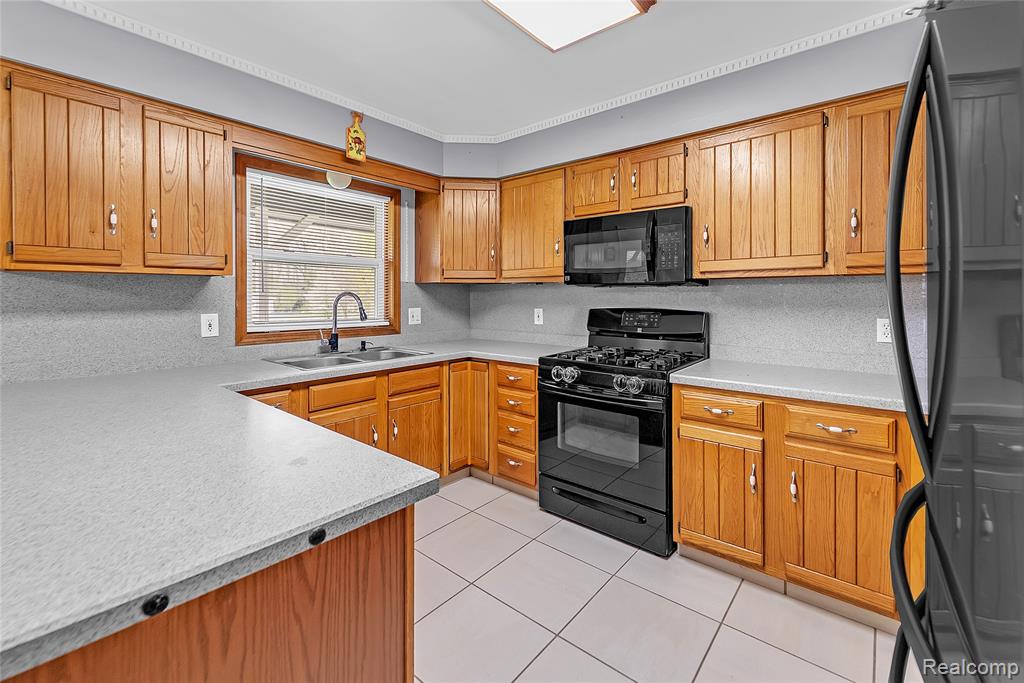 1081 S Gale Road, Davison, MI 48423 — Photo 8