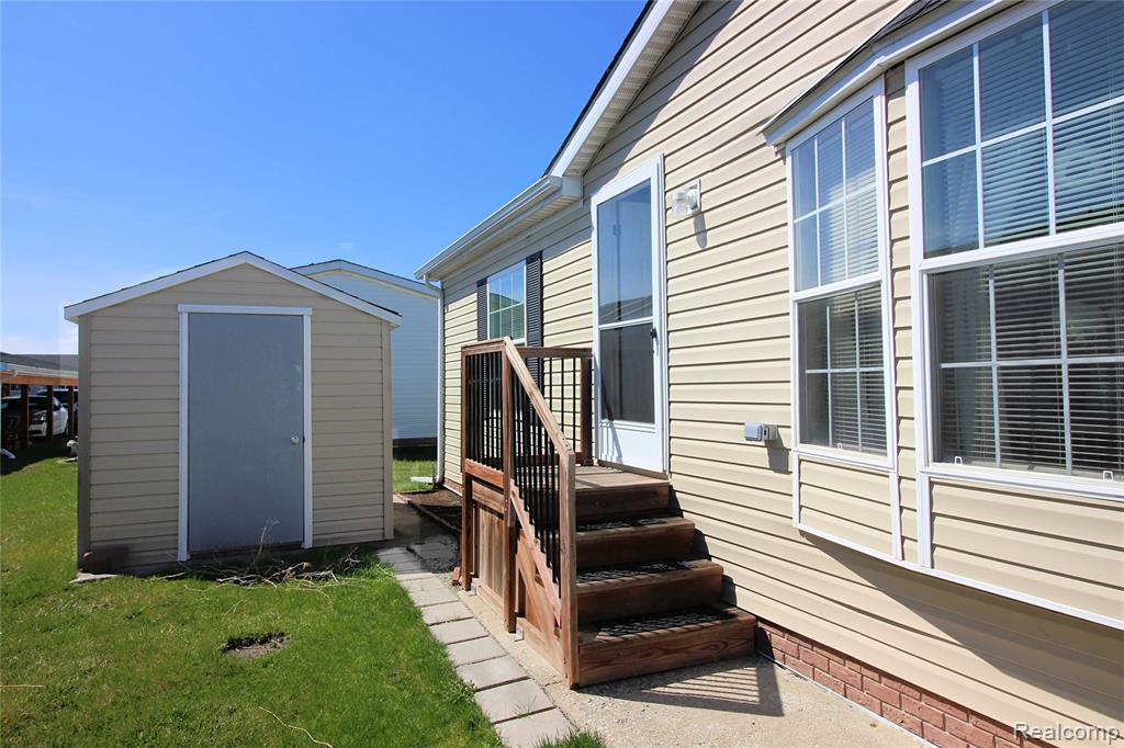 13617 Orchard View Street, Carleton, MI 48117 — Photo 2