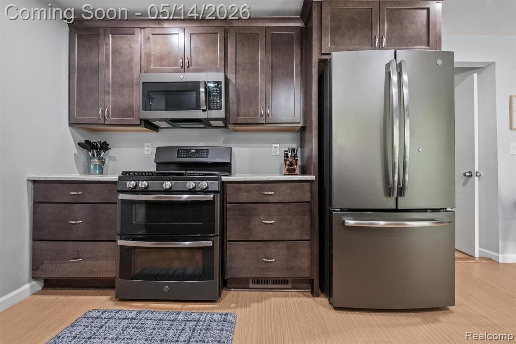 3469 Taylor Court, Auburn Hills, MI 48326 — Photo 8