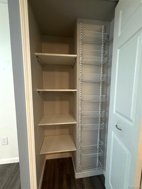 2002 W FRANKLIN Drive, 37, Canton, MI 48187 — Photo 20