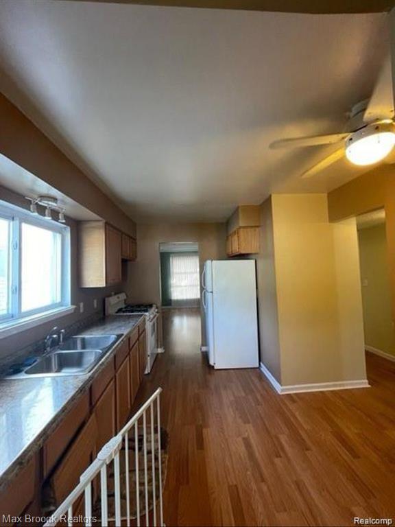 47 E Barrett Avenue, Madison Heights, MI 48071 — Photo 8