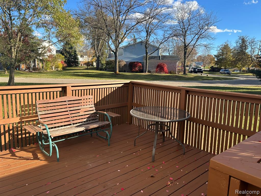 438 Lockmoor Court, 18, Grand Blanc, MI 48439 — Photo 9