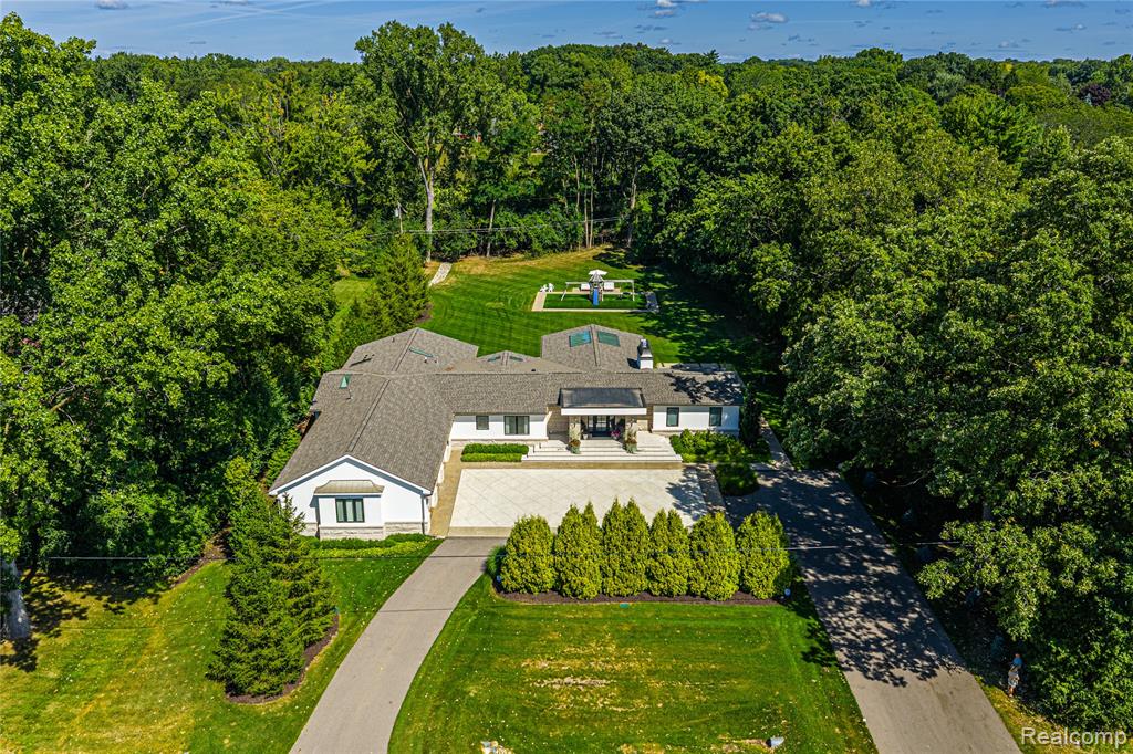 4806 Walnut Lake Road, Bloomfield Hills, MI 48301 — Photo 47