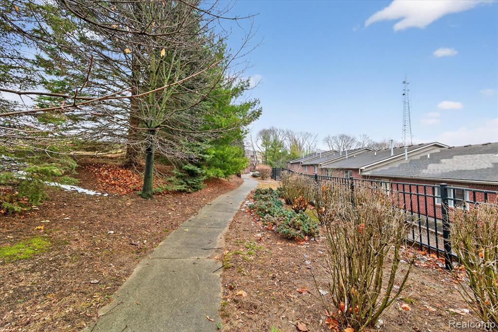 42488 Corlina Drive, Northville, MI 48167 — Photo 38