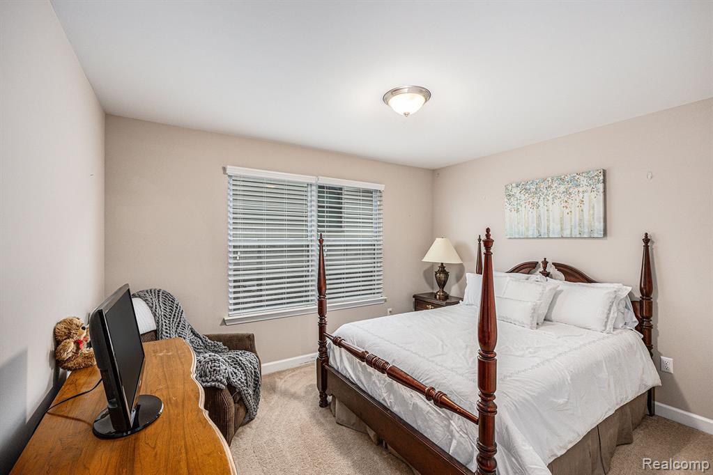 4846 E Stonegate Circle, Lake Orion, MI — Photo 19