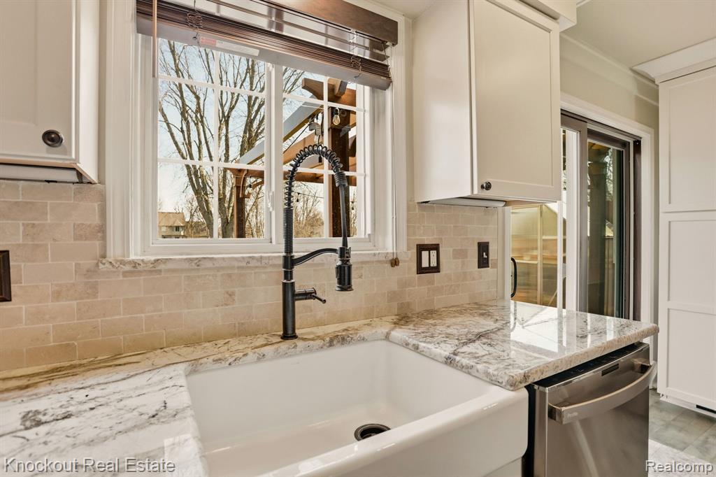 5936 Wellington Drive, Clarkston, MI — Photo 16
