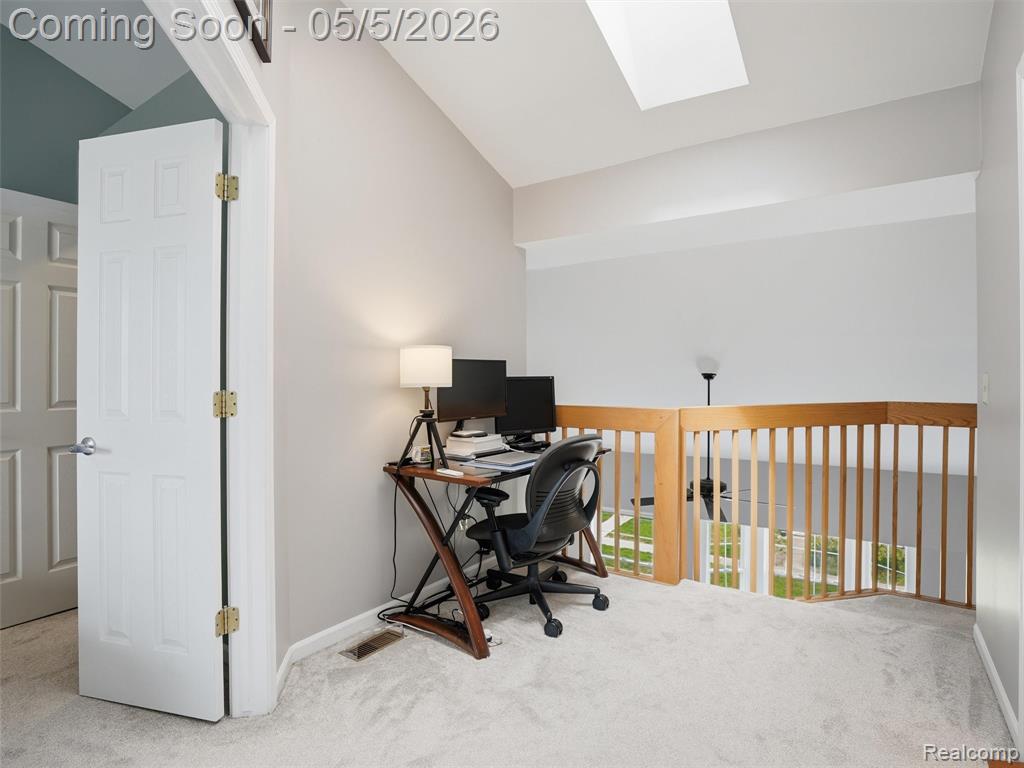 135 W Kenilworth Avenue, Royal Oak, MI 48067 — Photo 18