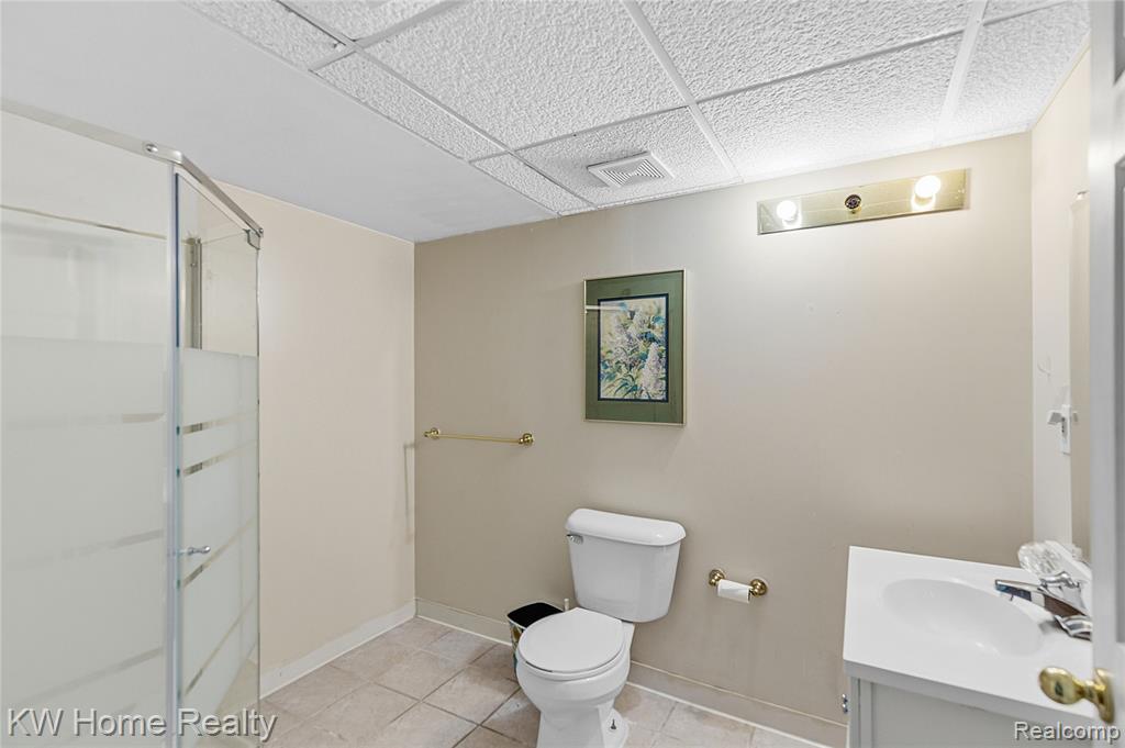 16102 Orchard Drive, Southgate, MI 48195 — Photo 34
