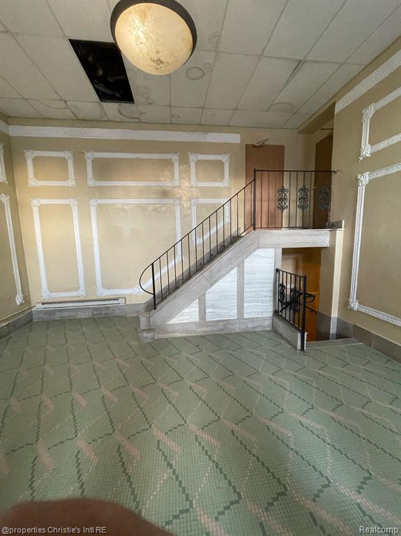 590 PARKVIEW Drive, Detroit, MI 48214 — Photo 4