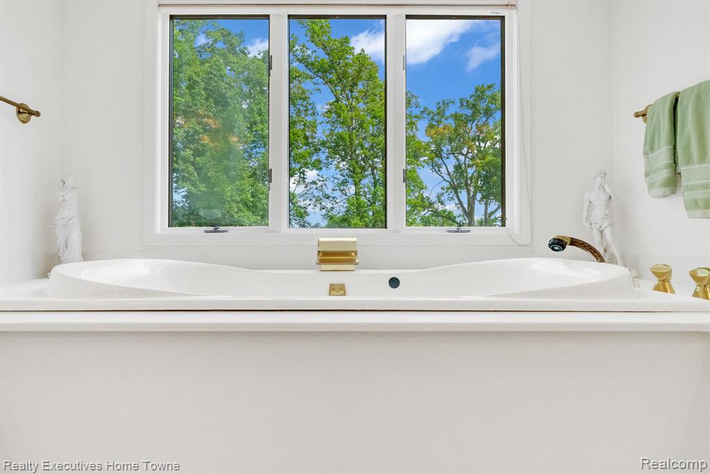 2620 Strawberry Lane, Port Huron, MI 48060 — Photo 40