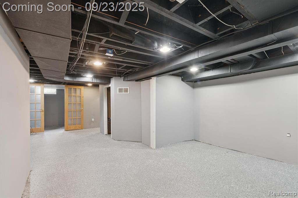 18797 Wiltshire Boulevard, Lathrup Village, MI 48076 — Photo 37