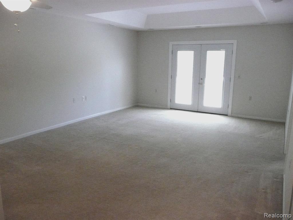 21372 MULBERRY Court, Farmington Hills, MI 48336 — Photo 12