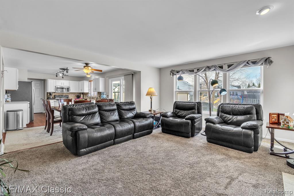 7842 BERWICK Drive, Ypsilanti, MI 48197 — Photo 13