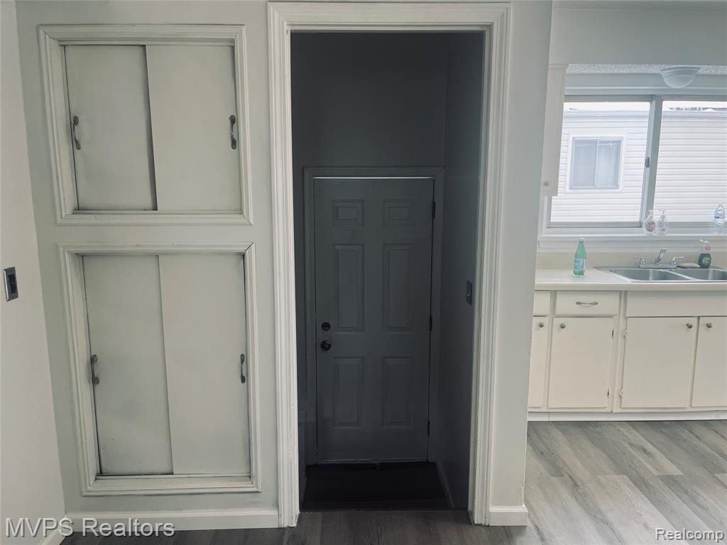 45 W Hudson Avenue, Madison Heights, MI 48071 — Photo 5