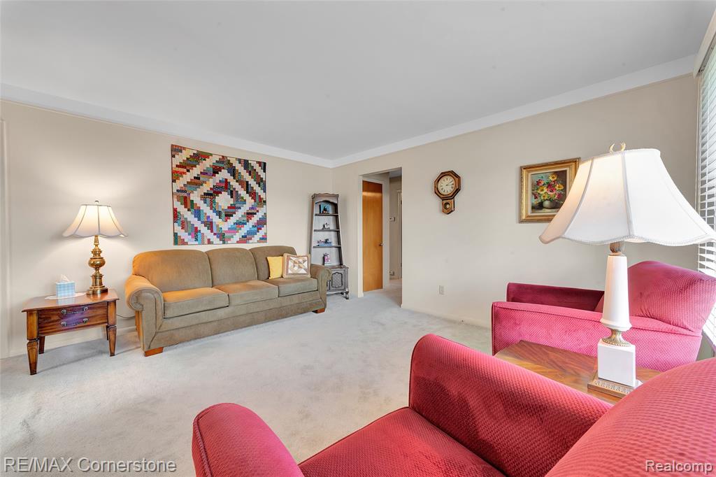 8219 Roselawn Street, Westland, MI — Photo 4
