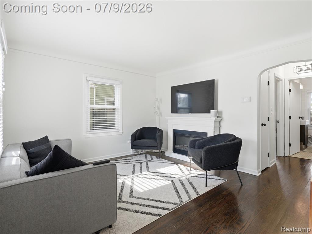 622 N Rembrandt Avenue, Royal Oak, MI 48067 — Photo 2