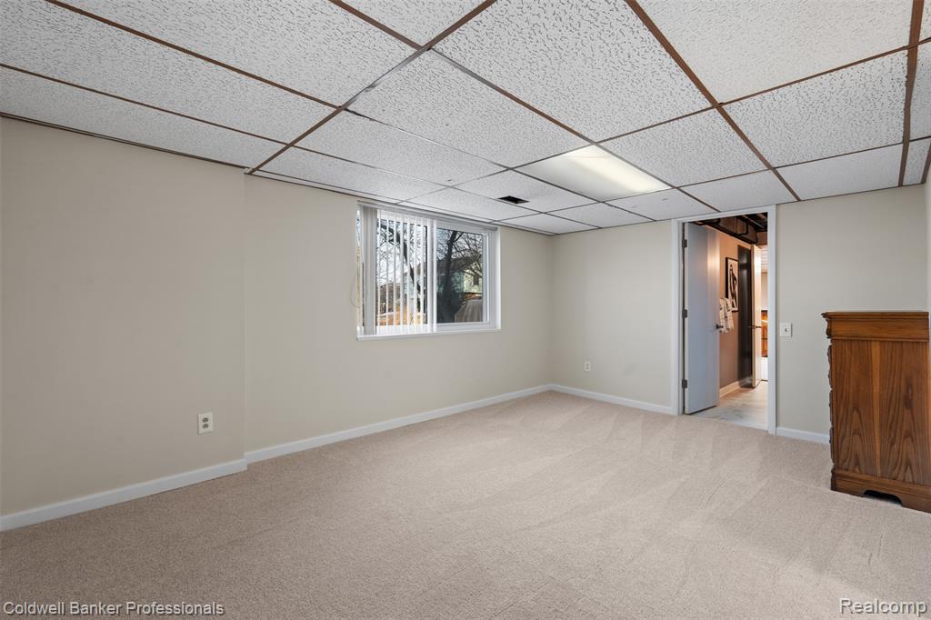 4347 Apple Valley Lane, West Bloomfield, MI 48323 — Photo 41