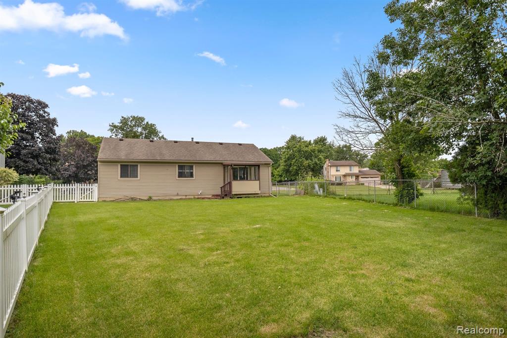 1670 WILLARD Drive, Canton, MI 48187 — Photo 36
