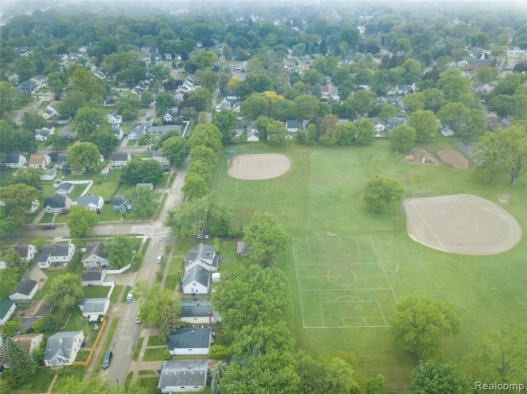 606 N Dorchester Avenue, Royal Oak, MI 48067 — Photo 41
