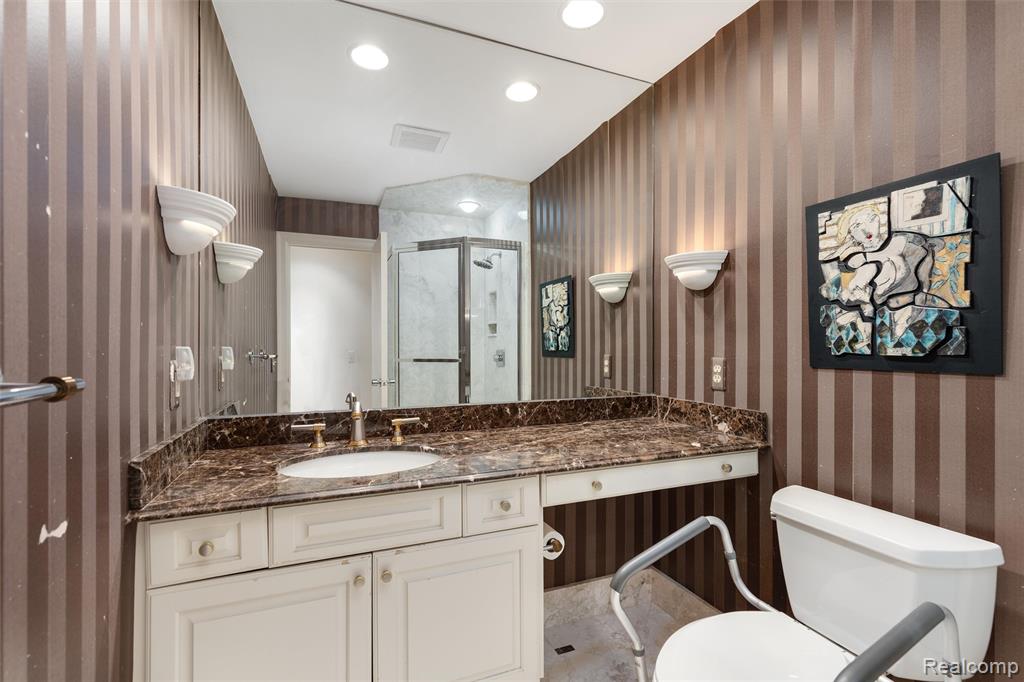 4260 Wabeek Lake Drive S, Bloomfield Hills, MI 48302 — Photo 25