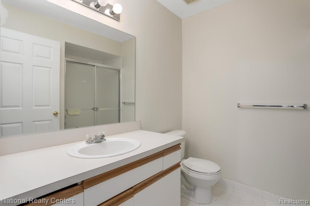 44973 MARIGOLD Drive, Sterling Heights, MI 48314 — Photo 22