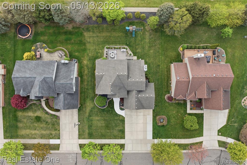 1031 Crestwood Court, South Lyon, MI 48178 — Photo 39