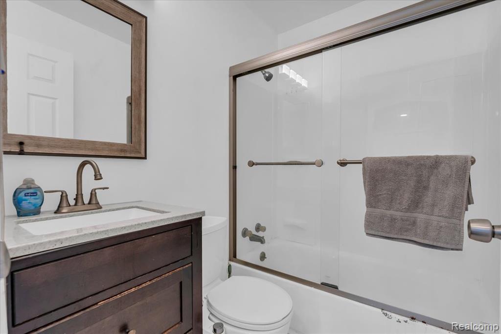 6837 Middlebelt Road, Romulus, MI 48174 — Photo 13