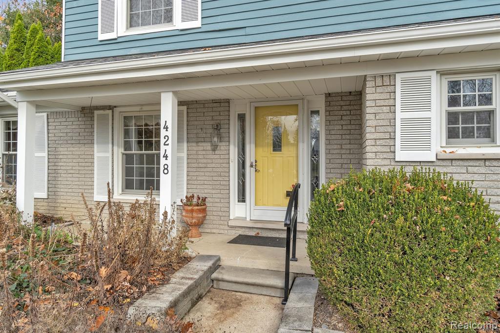4248 WHITEBIRCH Drive, West Bloomfield, MI 48323 — front exterior