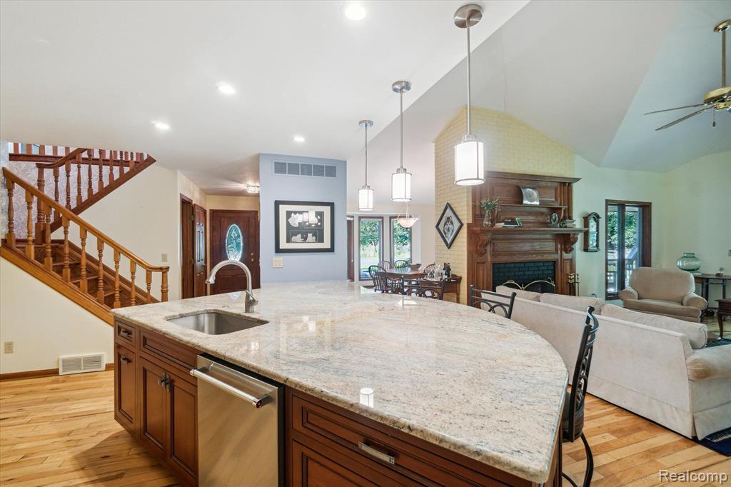 767 W DAVIS Road, Howell, MI 48843 — Photo 9