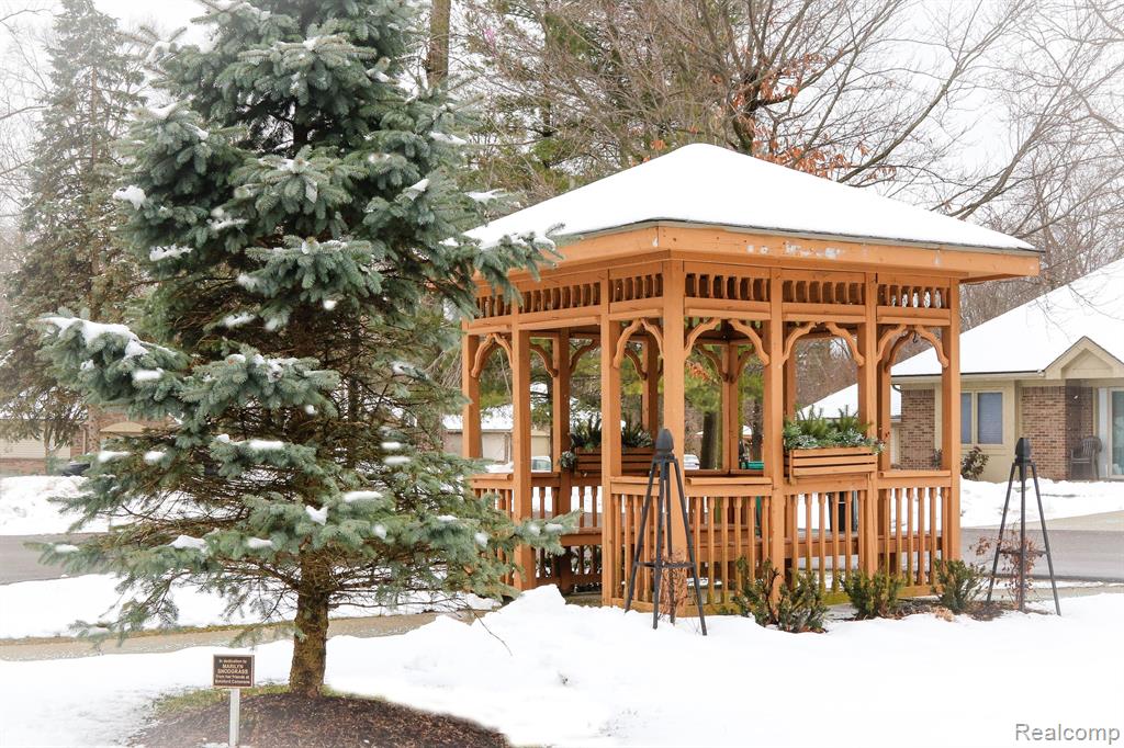 21382 MAGNOLIA Court, 1, Farmington Hills, MI 48336 — Photo 42