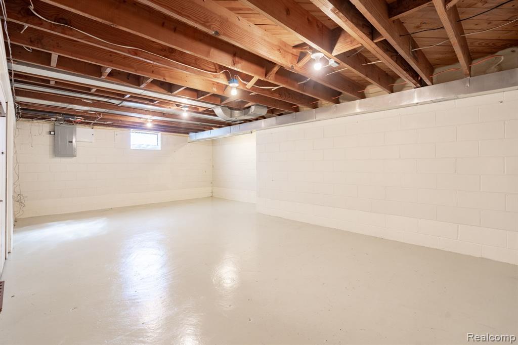 21184 Norwood Drive, Harper Woods, MI 48225 — Photo 29