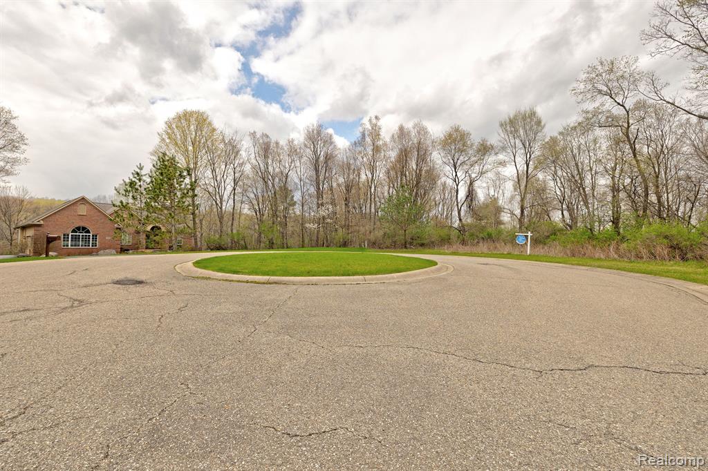 502 BLUEBIRD Trail, Ortonville, MI 48462 — Photo 27