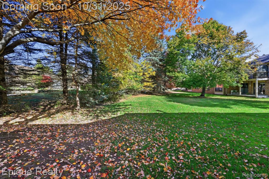 36996 Dartmoor Drive, Farmington Hills, MI 48331 — Photo 24