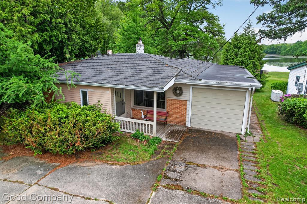 953 Lake Drive, Oxford, MI 48371 — Photo 3