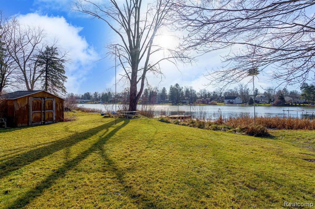 411 BUNNY RUN Boulevard, Lake Orion, MI 48362 — Photo 29
