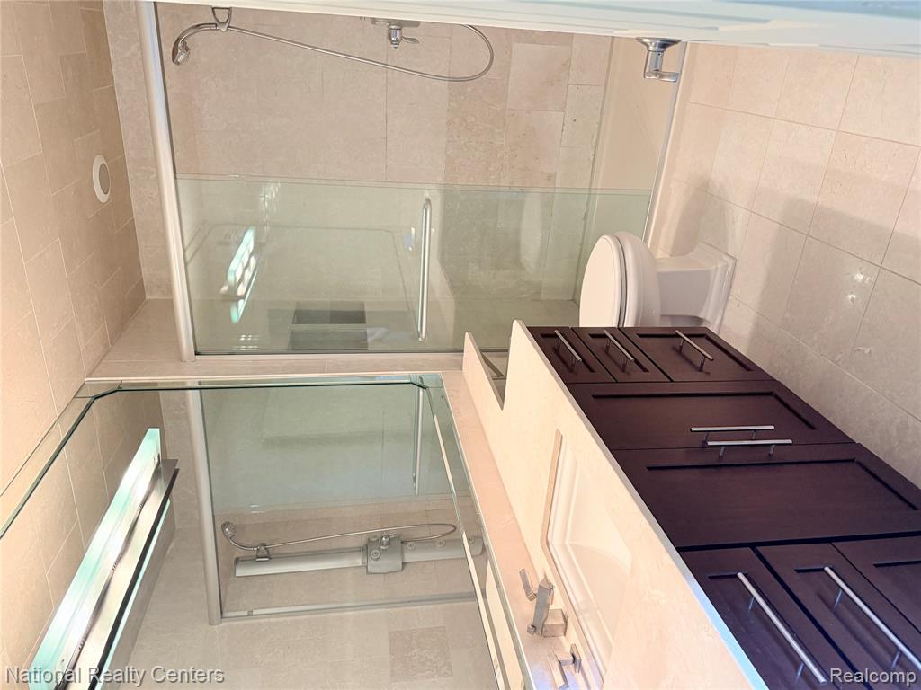 4913 Crooks Road, G4, Royal Oak, MI 48073 — Photo 13