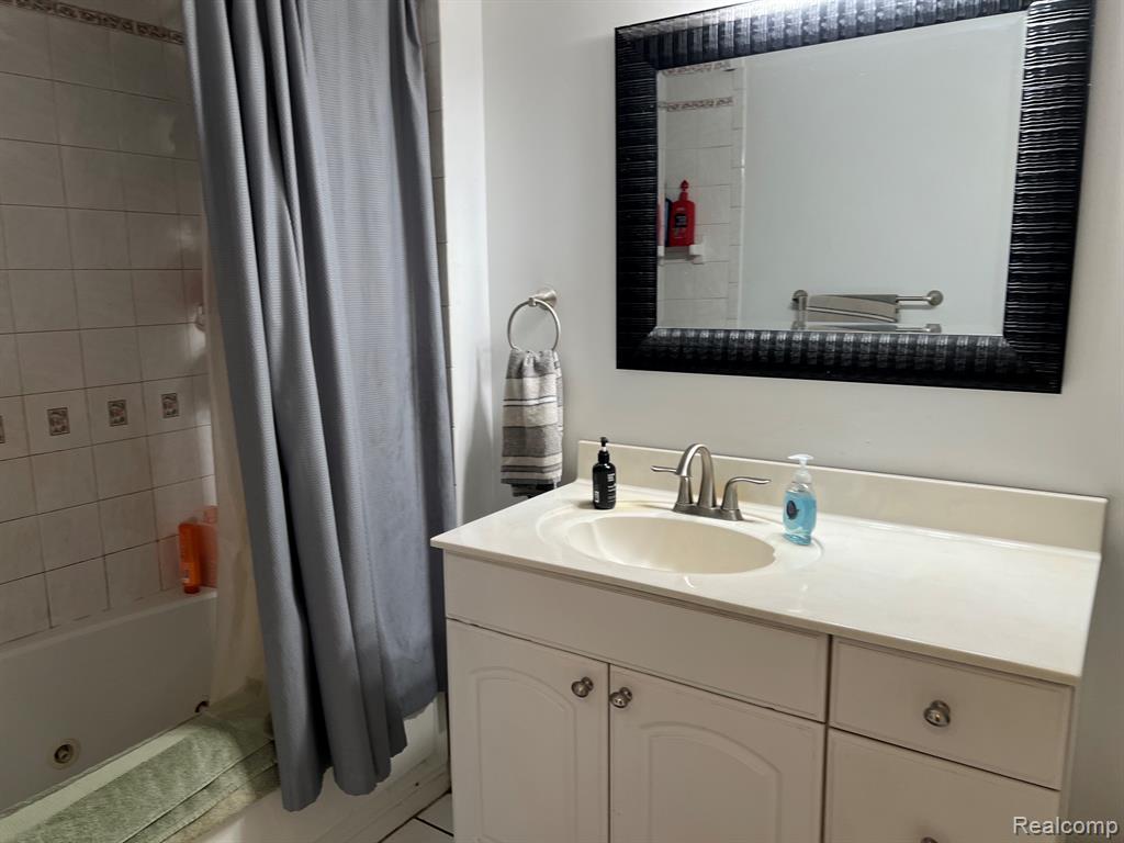 25 W Hunters Creek Road, Lapeer, MI 48446 — Photo 13