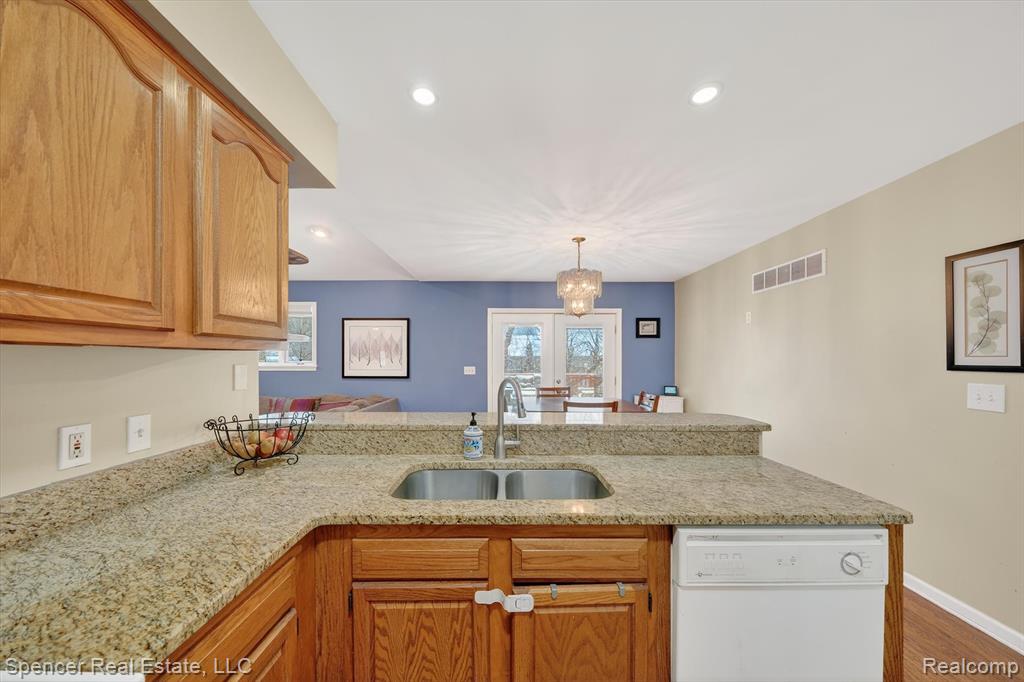 10791 Rattalee Lake Road, Davisburg, MI 48350 — Photo 14