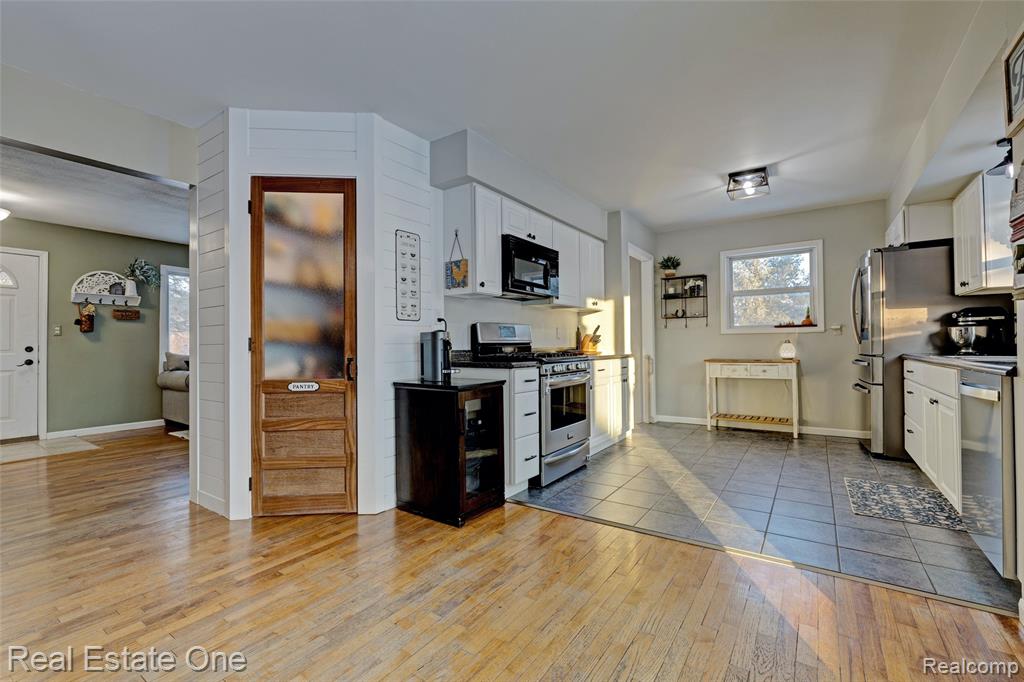 11392 E Carpenter Road, Davison, MI 48423 — Photo 9