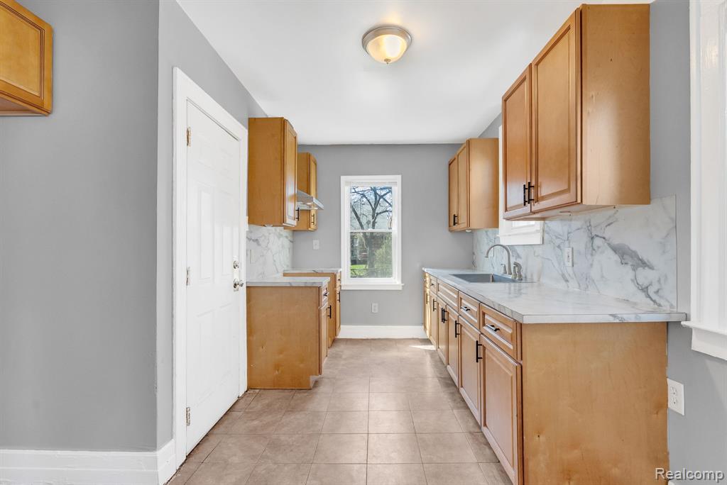 15501 Appoline Street, Detroit, MI 48227 — Photo 12