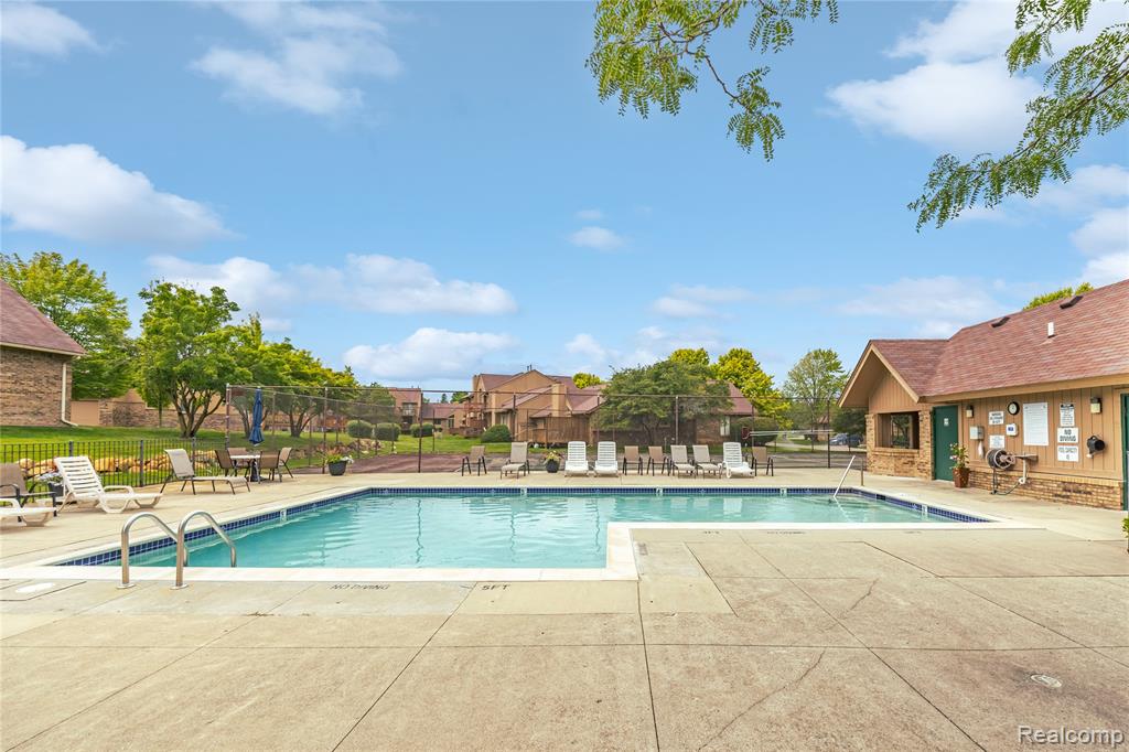 6607 Westbrooke Court, West Bloomfield, MI — Photo 27