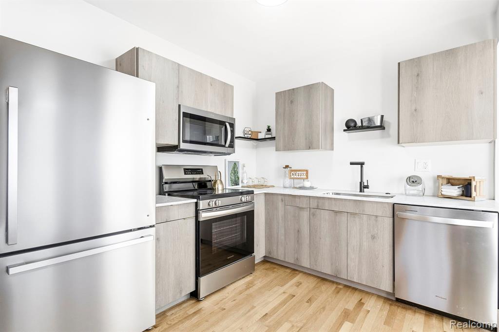 1868 Cass Boulevard, Berkley, MI 48072 — Photo 10