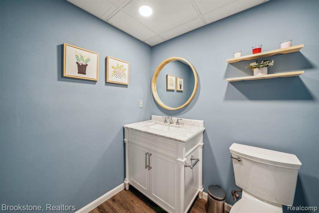 576 BLOOMER RIDGE Drive, Rochester, MI 48307 — Photo 37