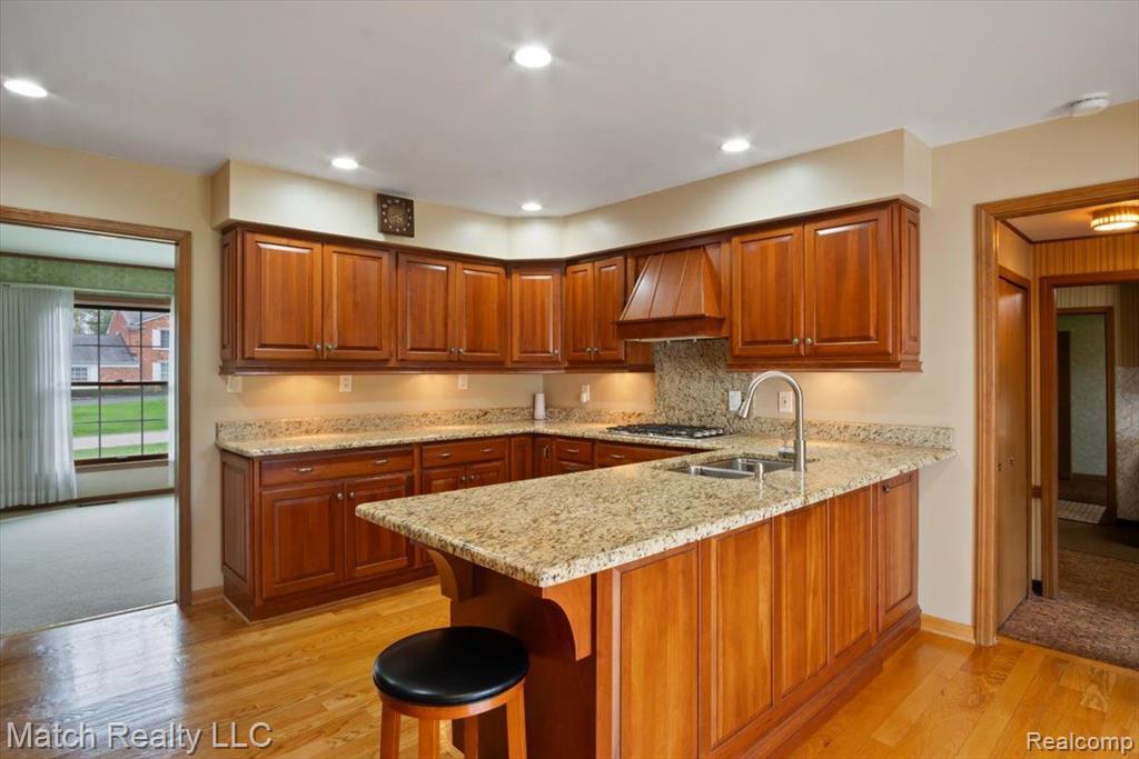 589 KINGSLEY Trail, Bloomfield Hills, MI 48304 — Photo 24